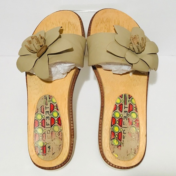 Naked Feet Brazil Tan Flower Sandals Size 6.5 - Picture 6 of 6